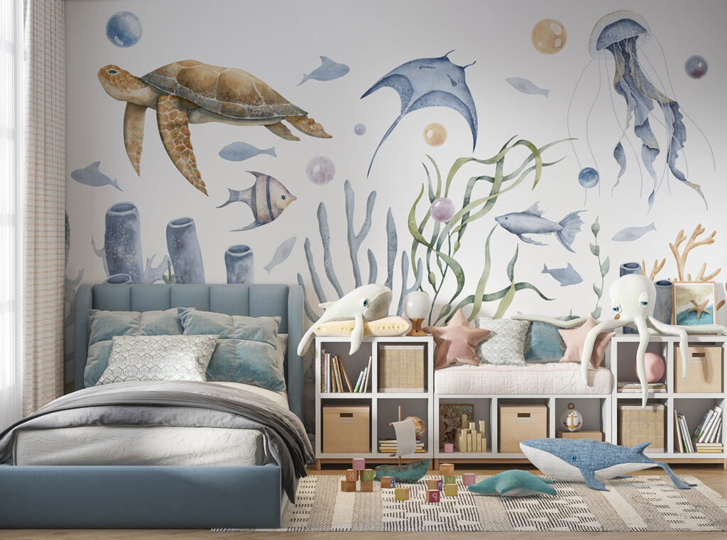 Sea life with fish and seaweed