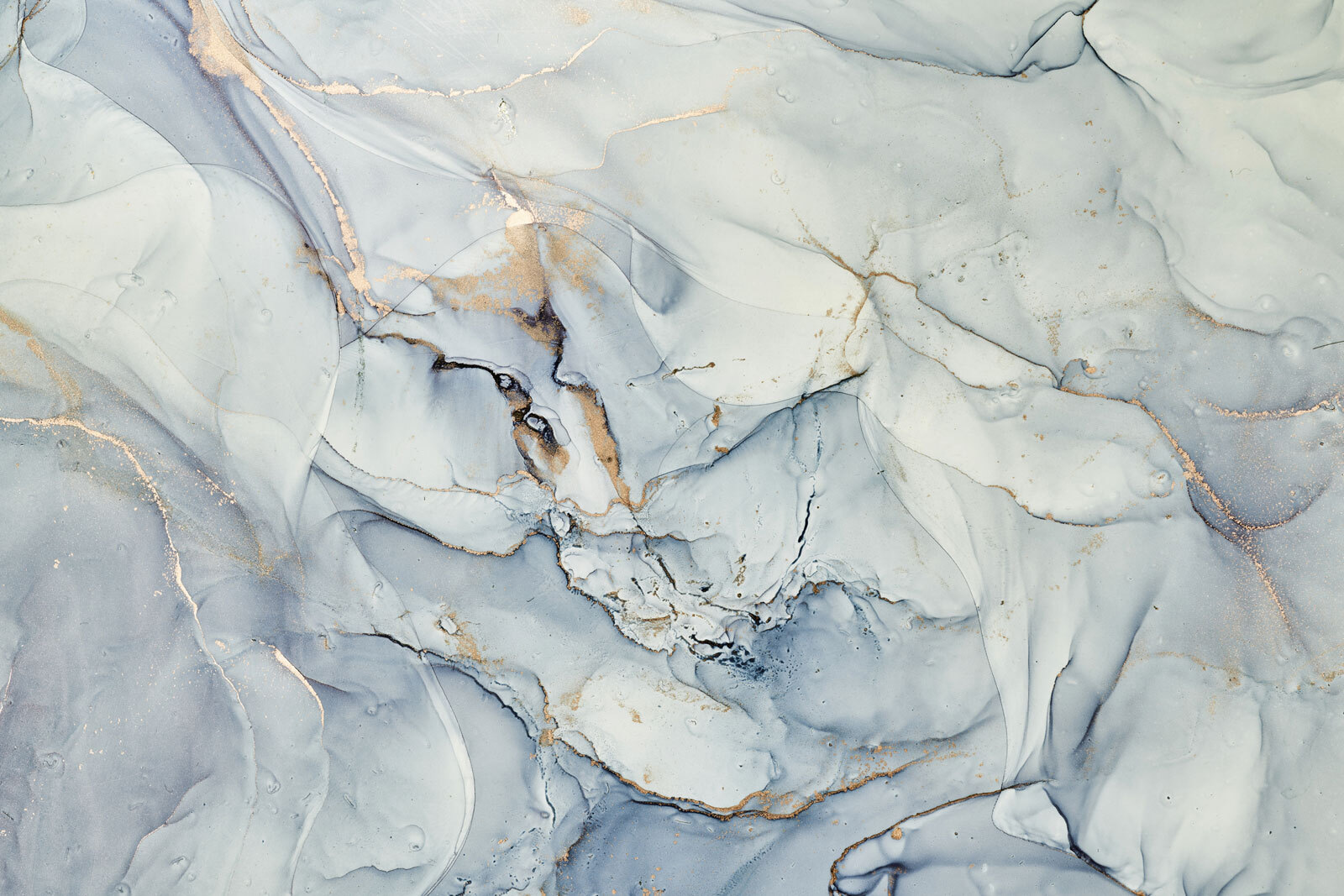 Soft hues in fluid abstract art