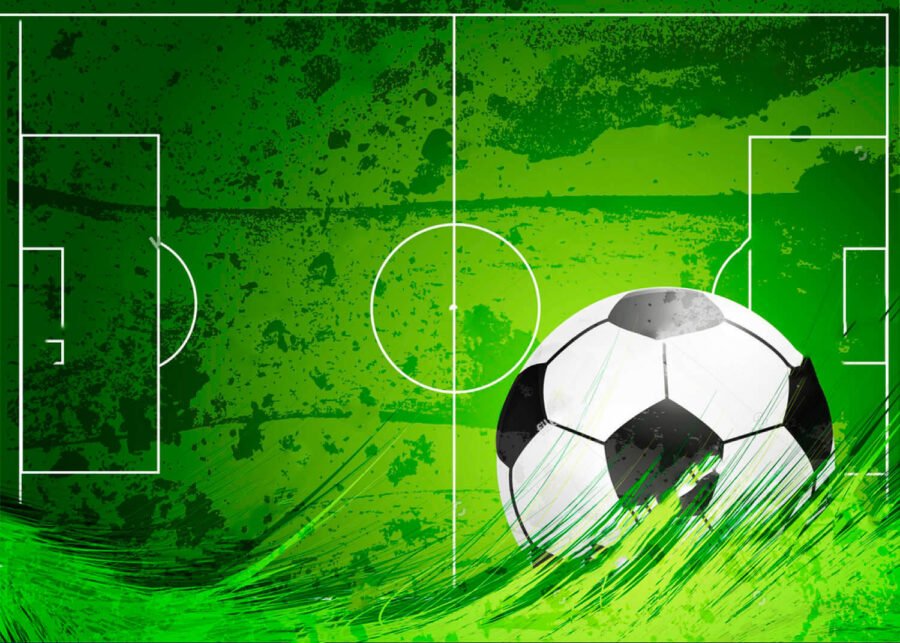 Futbalová lopta na zelenom ihrisku