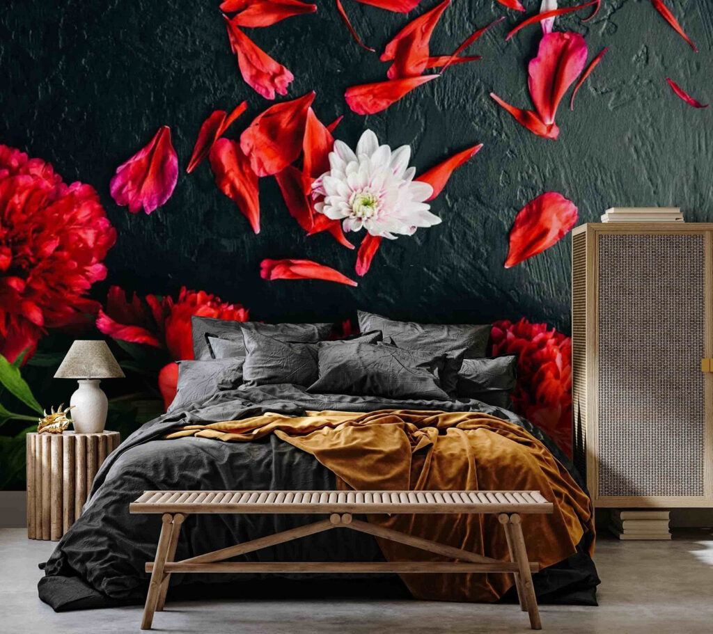 Skupina červených kvetov s okvetnými lístkami na čiernom povrchu u71471pib1 1024x911 - Skupina červených kvetov s okvetnými lístkami na čiernom povrchu - tegory