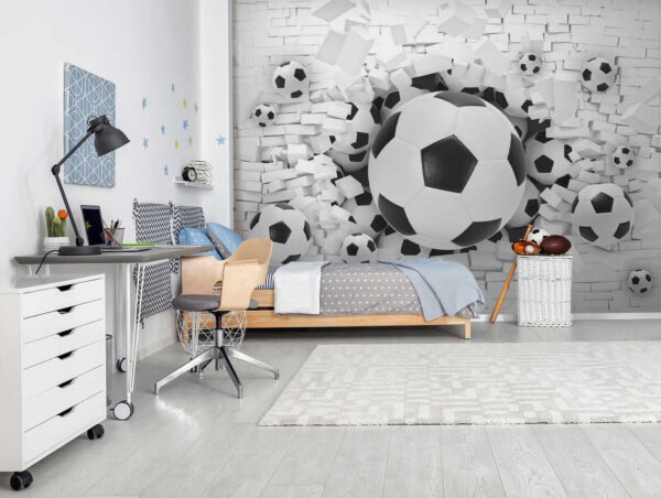 Skupina futbalových lôpt v kope tehál Skupina futbalových lôpt v kope tehál