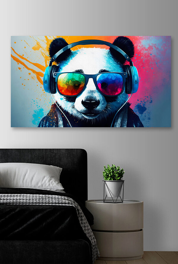 Panda so slúchadlami a slnečnými okuliarmi Panda so slúchadlami a slnečnými okuliarmi