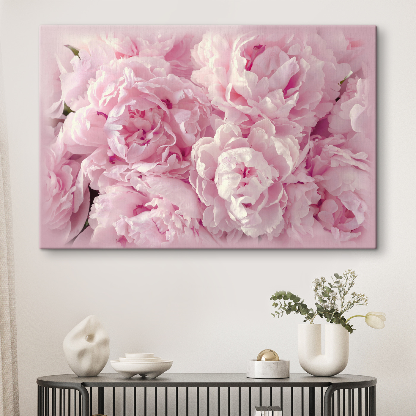 A group of pink flowers