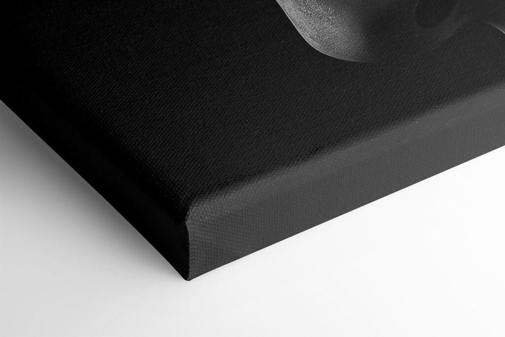 A statue of a man's face