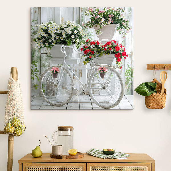 Bicykel s kvetmi v košíkoch Bicykel s kvetmi v košíkoch