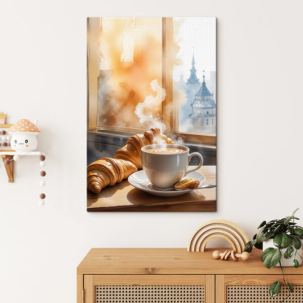 Šálka kávy a croissanty na stole Šálka kávy a croissanty na stole