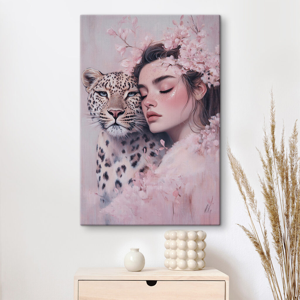 Woman with a cheetah Woman with a cheetah