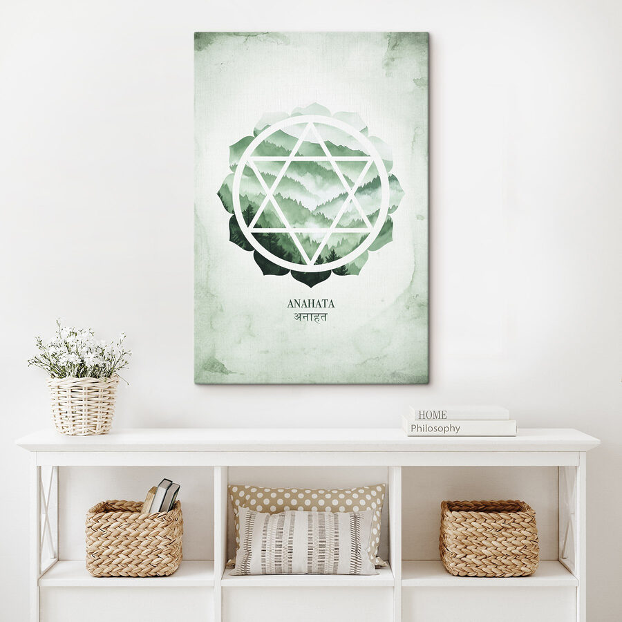 Zelený a biely symbol s horami v pozadí