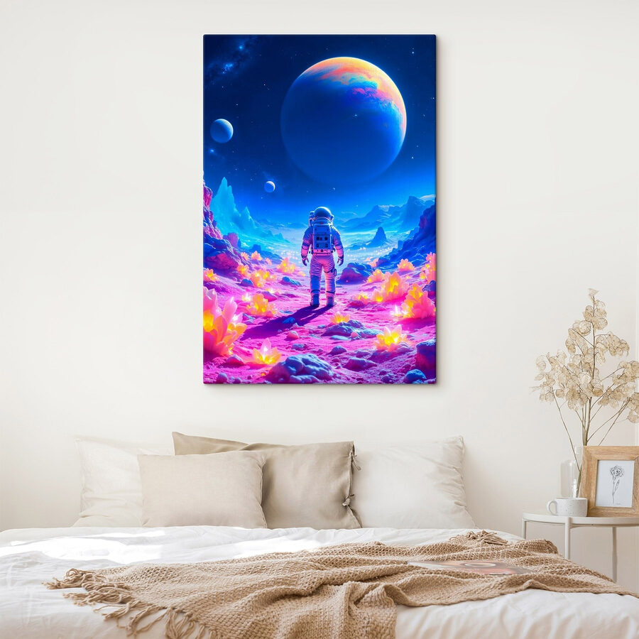 Astronaut kráčajúci po púšti