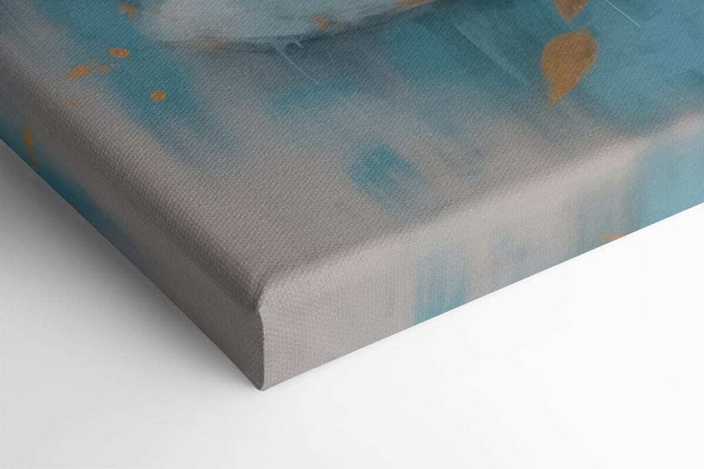 Delicate bloom against a soft backdrop Delicate bloom against a soft backdrop