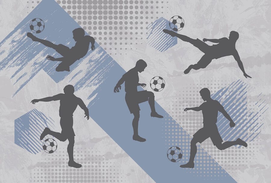 Skupina mužov hrajúcich futbal