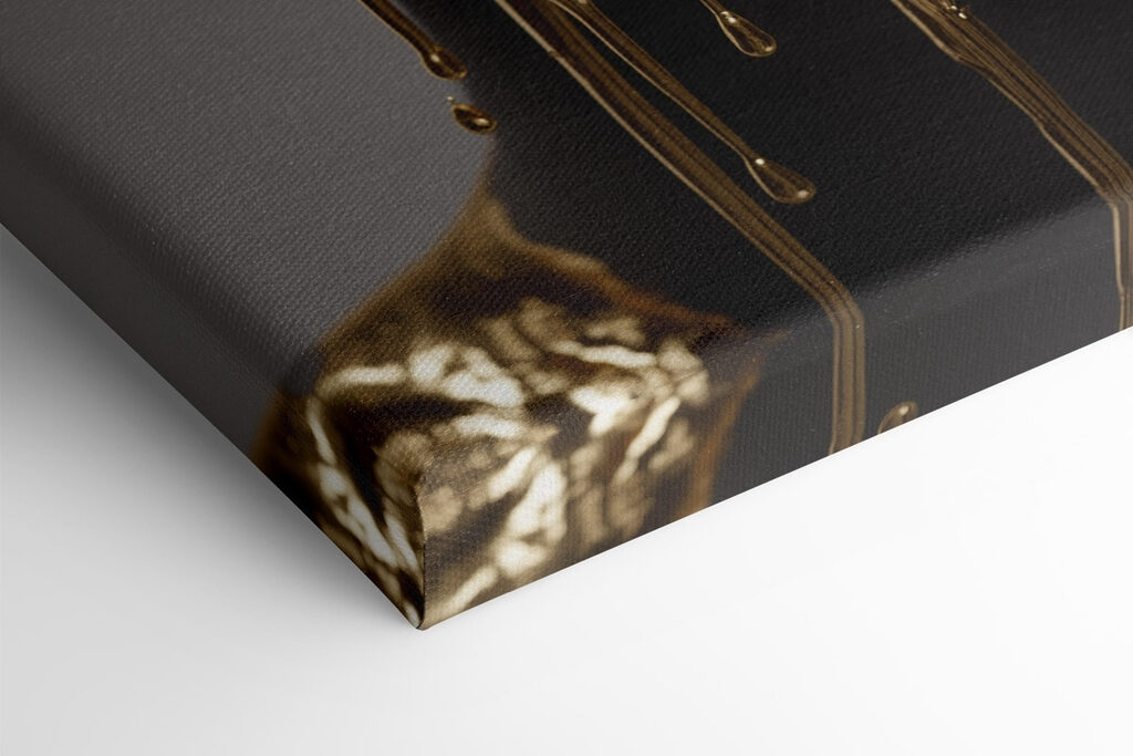 Bold beauty with striking contrasts Bold beauty with striking contrasts