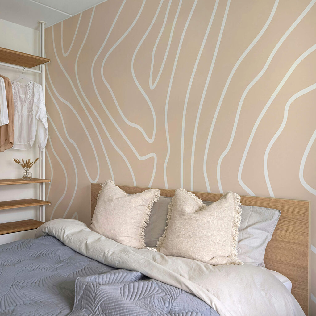 Biele čiary na ružovom pozadí Biele čiary na ružovom pozadí