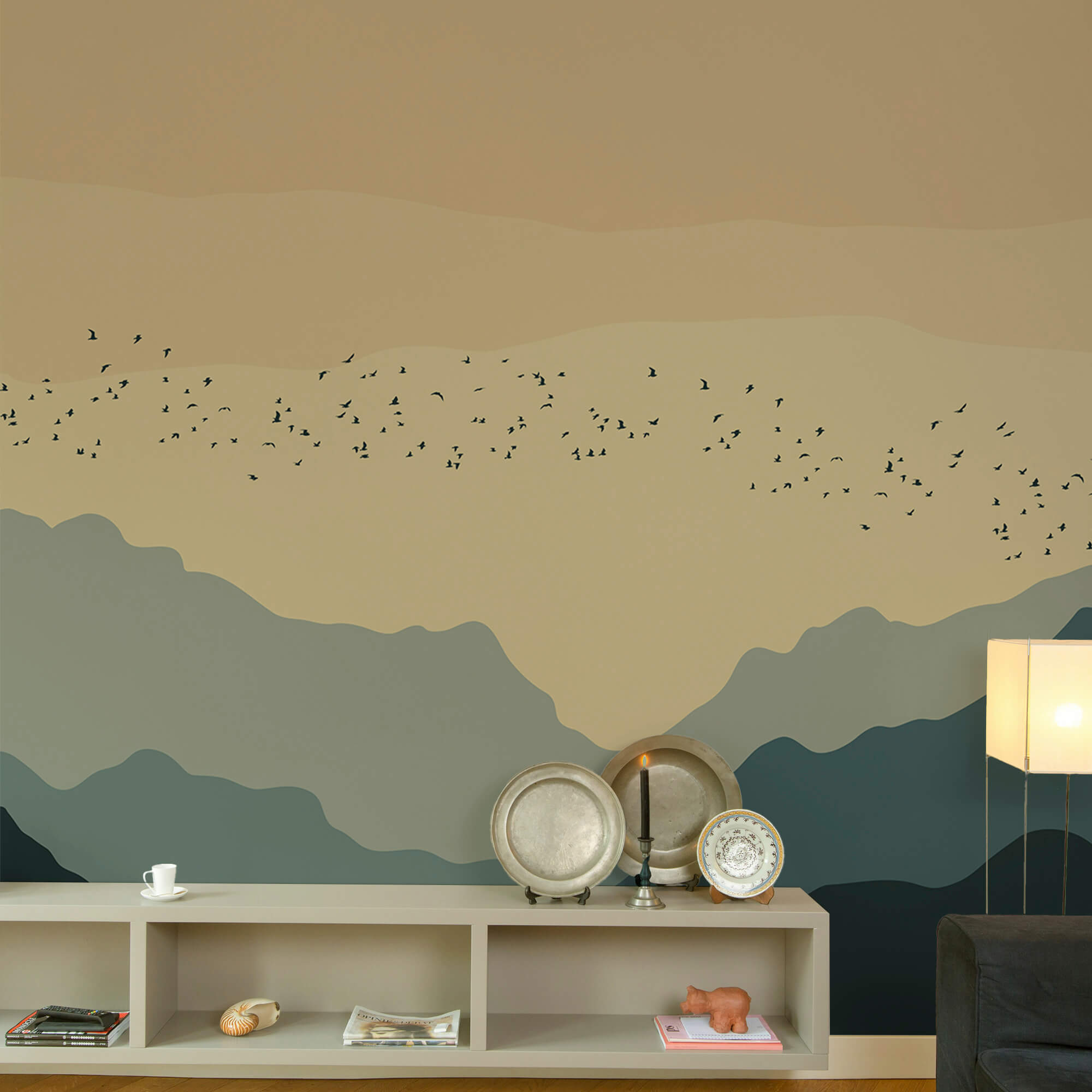 Skupina vtákov letiacich nad horami Skupina vtákov letiacich nad horami