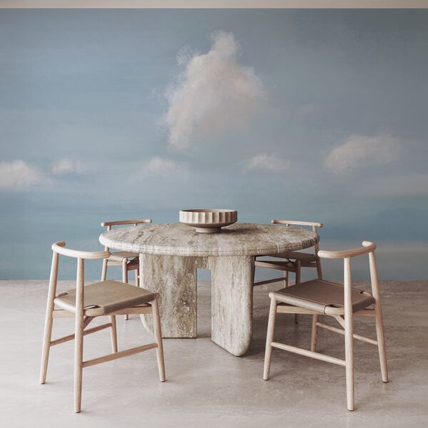 Plachetnica uprostred vodnej plochy Plachetnica uprostred vodnej plochy