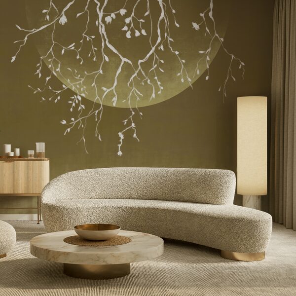 Konáre stromu s listami a mesiacom