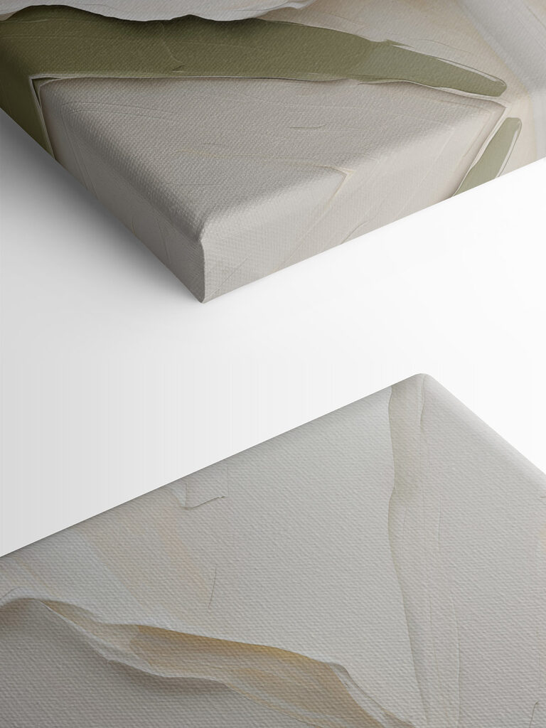 White leaves with a green stripe White leaves with a green stripe