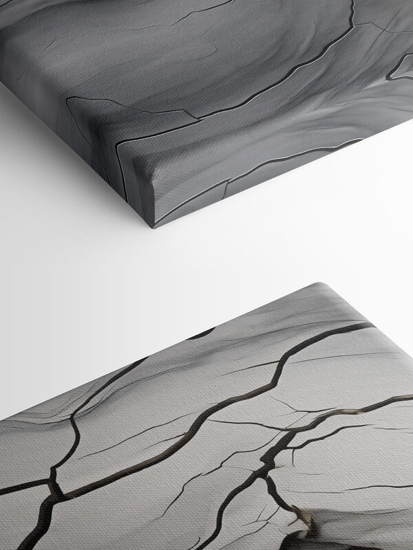 Fluid patterns in striking contrast