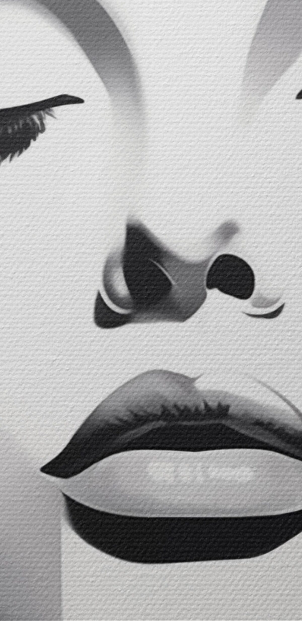 Dreamy portraits in striking contrast Dreamy portraits in striking contrast